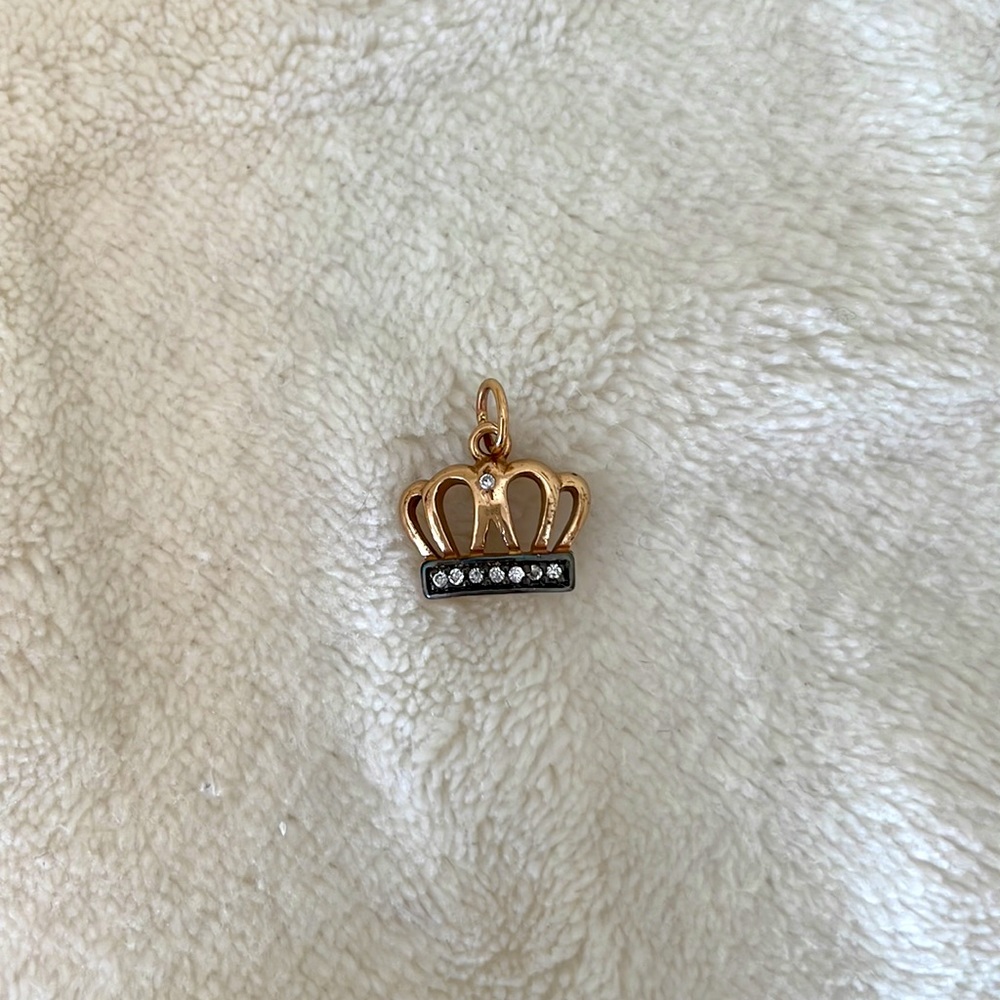 Stella and Dot Queen Bee Charm